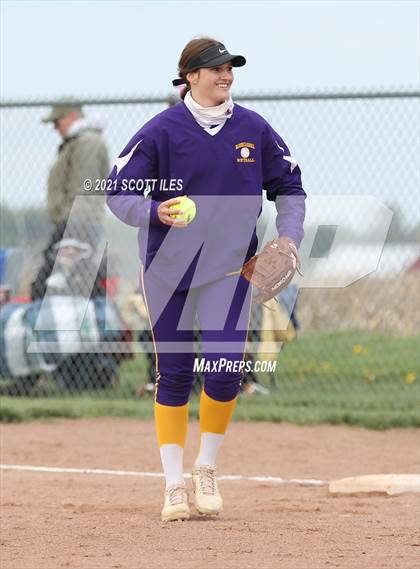 Thumbnail 3 in Bloom-Carroll vs Amanda-Clearcreek photogallery.