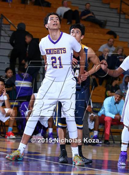 Thumbnail 1 in Warren vs. Lynwood photogallery.