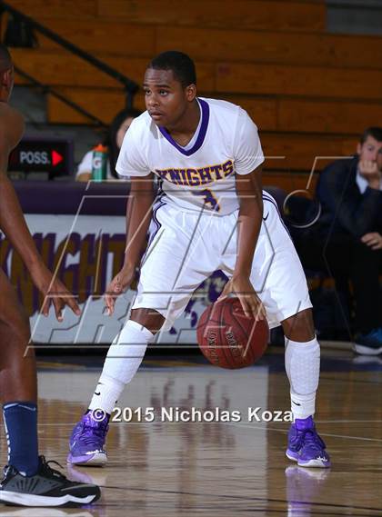 Thumbnail 2 in Warren vs. Lynwood photogallery.