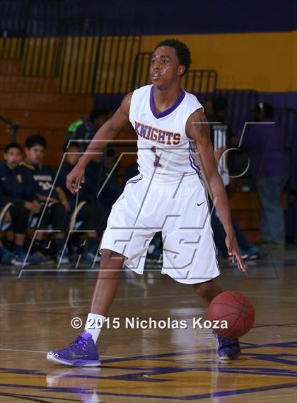 Thumbnail 2 in Warren vs. Lynwood photogallery.