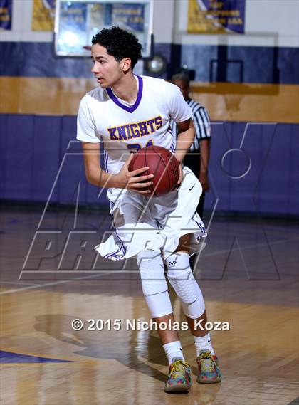 Thumbnail 1 in Warren vs. Lynwood photogallery.