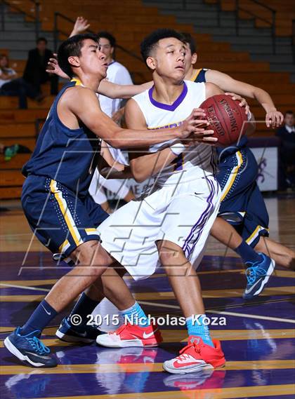 Thumbnail 2 in Warren vs. Lynwood photogallery.