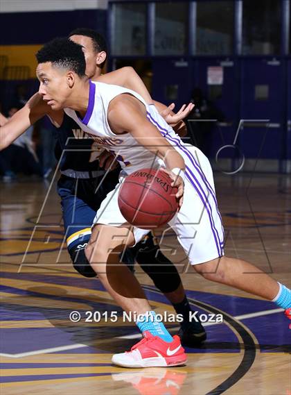 Thumbnail 3 in Warren vs. Lynwood photogallery.