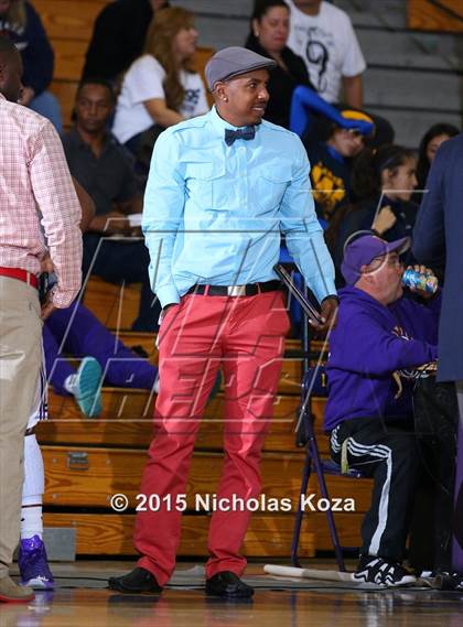 Thumbnail 1 in Warren vs. Lynwood photogallery.