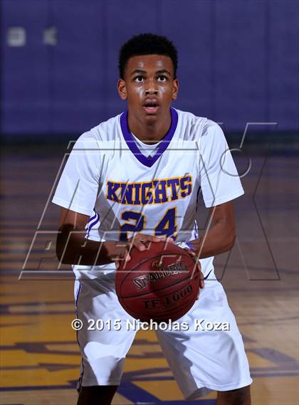 Thumbnail 2 in Warren vs. Lynwood photogallery.