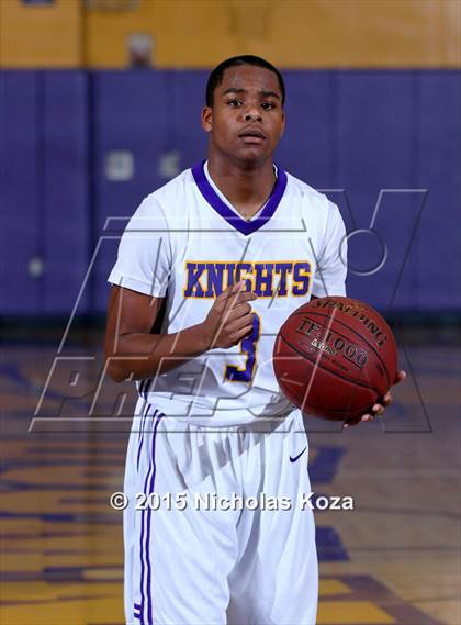 Thumbnail 1 in Warren vs. Lynwood photogallery.