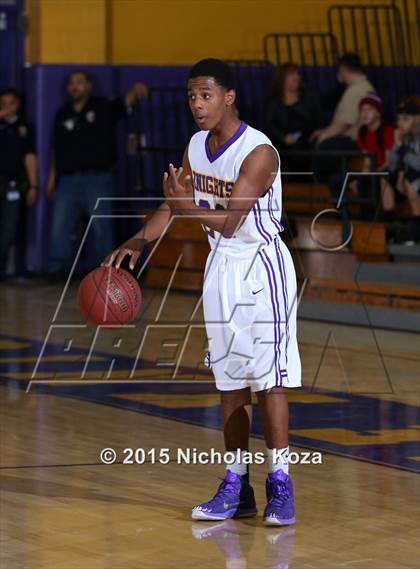 Thumbnail 2 in Warren vs. Lynwood photogallery.
