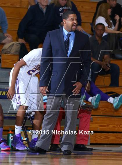 Thumbnail 3 in Warren vs. Lynwood photogallery.