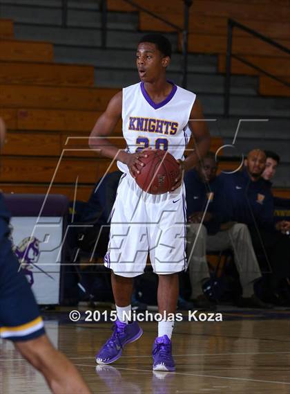 Thumbnail 3 in Warren vs. Lynwood photogallery.