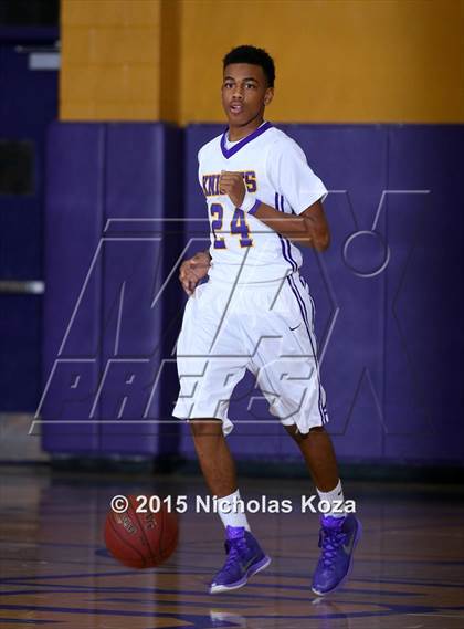 Thumbnail 2 in Warren vs. Lynwood photogallery.