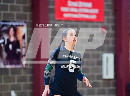 Thumbnail 3 in Centaurus vs. Summit photogallery.