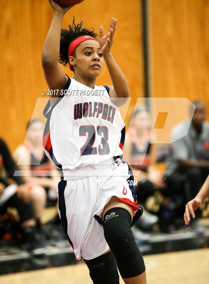 Thumbnail 3 in San Jacinto vs. Great Oak (Mustang Tip Off Classic) photogallery.