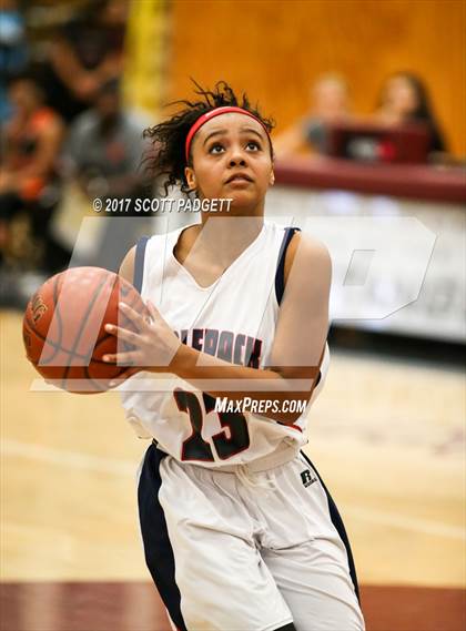 Thumbnail 1 in San Jacinto vs. Great Oak (Mustang Tip Off Classic) photogallery.