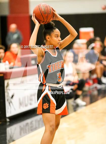 Thumbnail 3 in San Jacinto vs. Great Oak (Mustang Tip Off Classic) photogallery.