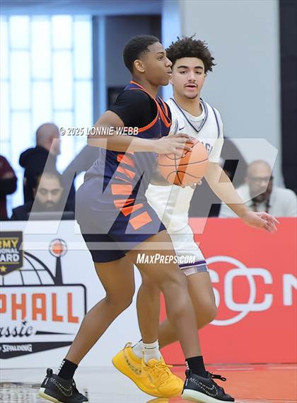 Thumbnail 3 in Gonzaga vs. Roosevelt (Army National Guard Hoophall Classic) photogallery.