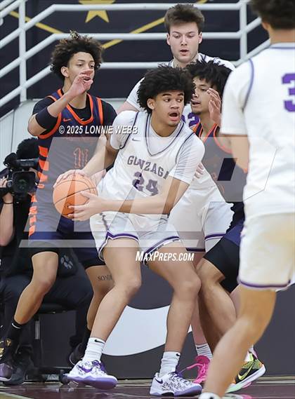 Thumbnail 3 in Gonzaga vs. Roosevelt (Army National Guard Hoophall Classic) photogallery.
