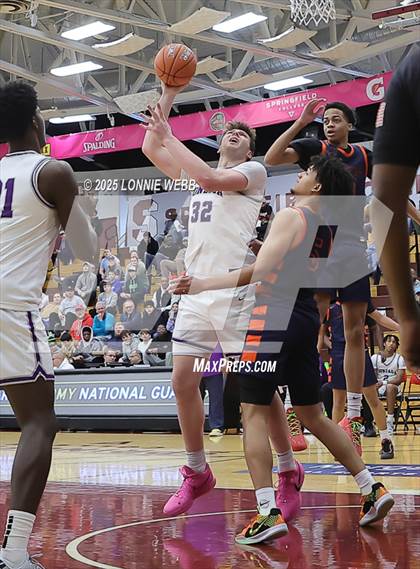 Thumbnail 3 in Gonzaga vs. Roosevelt (Army National Guard Hoophall Classic) photogallery.
