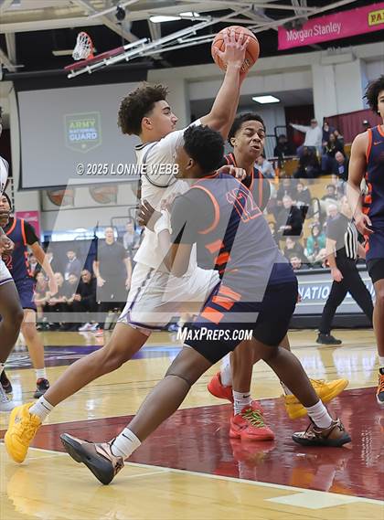 Thumbnail 3 in Gonzaga vs. Roosevelt (Army National Guard Hoophall Classic) photogallery.