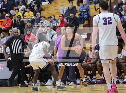 Thumbnail 3 in Gonzaga vs. Roosevelt (Army National Guard Hoophall Classic) photogallery.