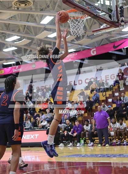 Thumbnail 2 in Gonzaga vs. Roosevelt (Army National Guard Hoophall Classic) photogallery.