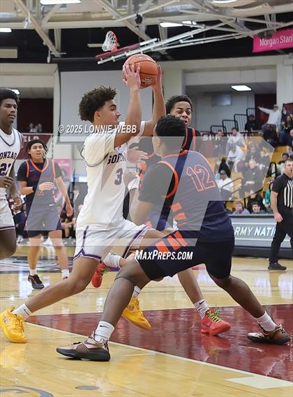 Thumbnail 2 in Gonzaga vs. Roosevelt (Army National Guard Hoophall Classic) photogallery.