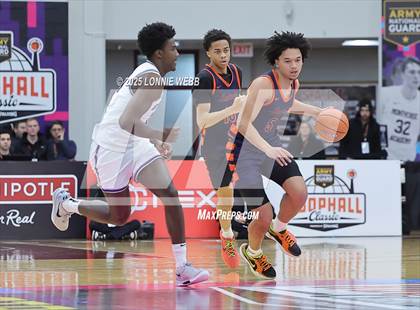 Thumbnail 1 in Gonzaga vs. Roosevelt (Army National Guard Hoophall Classic) photogallery.