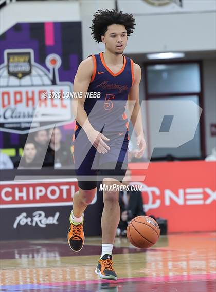 Thumbnail 1 in Gonzaga vs. Roosevelt (Army National Guard Hoophall Classic) photogallery.