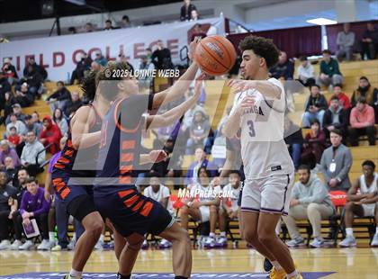 Thumbnail 1 in Gonzaga vs. Roosevelt (Army National Guard Hoophall Classic) photogallery.