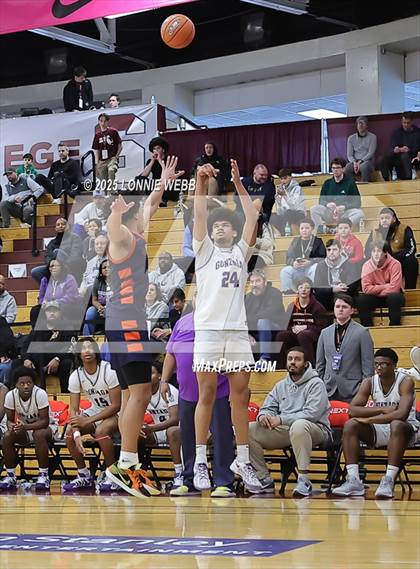 Thumbnail 1 in Gonzaga vs. Roosevelt (Army National Guard Hoophall Classic) photogallery.