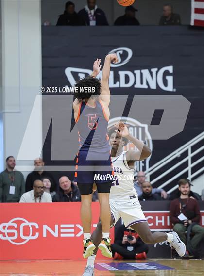 Thumbnail 3 in Gonzaga vs. Roosevelt (Army National Guard Hoophall Classic) photogallery.