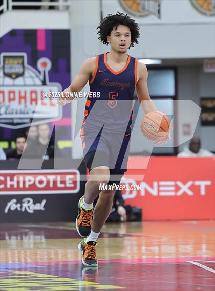 Thumbnail 3 in Gonzaga vs. Roosevelt (Army National Guard Hoophall Classic) photogallery.