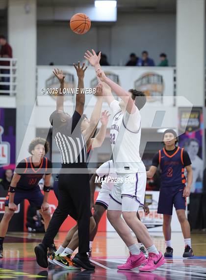Thumbnail 1 in Gonzaga vs. Roosevelt (Army National Guard Hoophall Classic) photogallery.