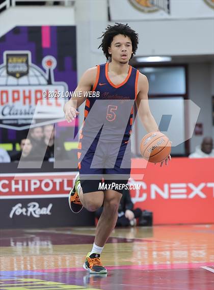 Thumbnail 2 in Gonzaga vs. Roosevelt (Army National Guard Hoophall Classic) photogallery.