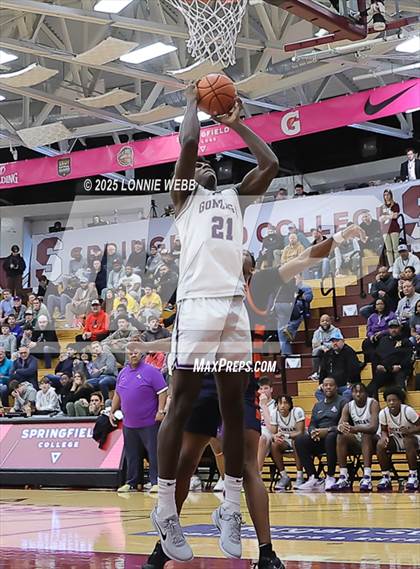 Thumbnail 3 in Gonzaga vs. Roosevelt (Army National Guard Hoophall Classic) photogallery.