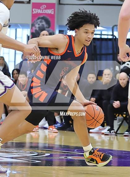 Thumbnail 2 in Gonzaga vs. Roosevelt (Army National Guard Hoophall Classic) photogallery.