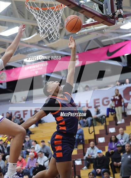 Thumbnail 1 in Gonzaga vs. Roosevelt (Army National Guard Hoophall Classic) photogallery.