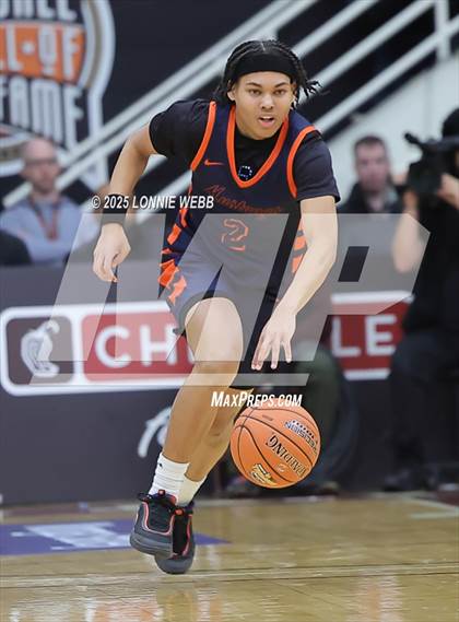 Thumbnail 1 in Gonzaga vs. Roosevelt (Army National Guard Hoophall Classic) photogallery.