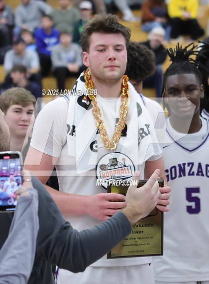 Thumbnail 2 in Gonzaga vs. Roosevelt (Army National Guard Hoophall Classic) photogallery.