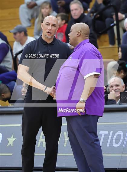Thumbnail 1 in Gonzaga vs. Roosevelt (Army National Guard Hoophall Classic) photogallery.