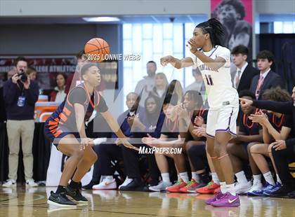 Thumbnail 1 in Gonzaga vs. Roosevelt (Army National Guard Hoophall Classic) photogallery.
