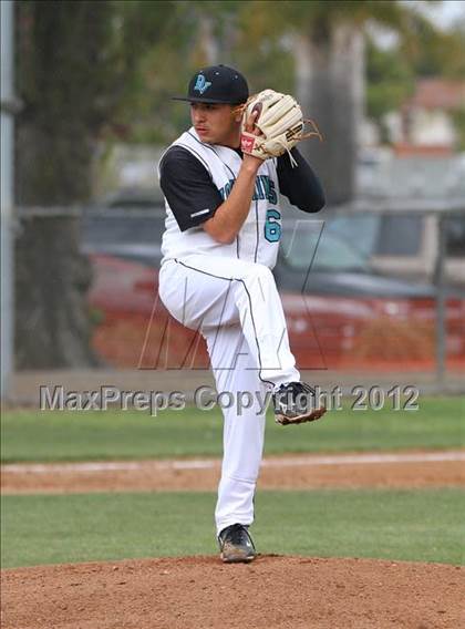Thumbnail 2 in Deer Valley vs. St. Francis (8th Annual Righetti Spring Classic) photogallery.
