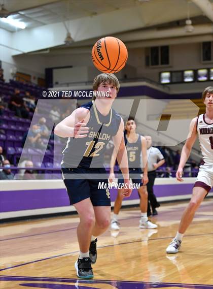 Thumbnail 2 in Morrilton vs Shiloh Christian (AAA 4A Regional First Round) photogallery.