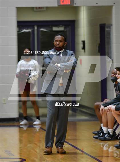 Thumbnail 2 in Morrilton vs Shiloh Christian (AAA 4A Regional First Round) photogallery.