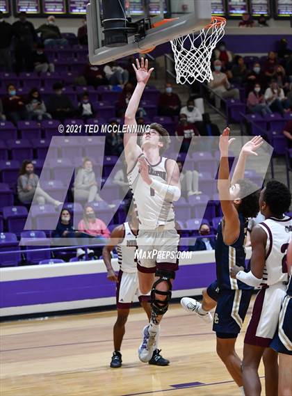 Thumbnail 1 in Morrilton vs Shiloh Christian (AAA 4A Regional First Round) photogallery.