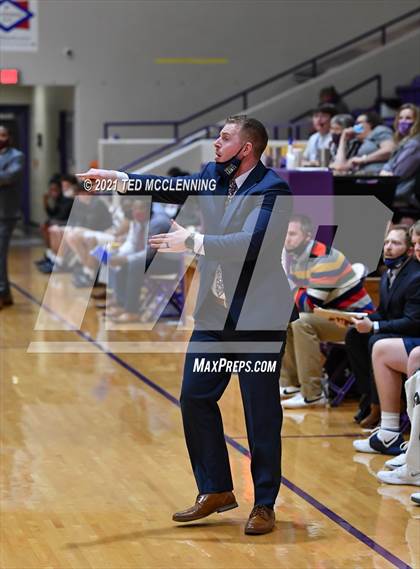 Thumbnail 2 in Morrilton vs Shiloh Christian (AAA 4A Regional First Round) photogallery.