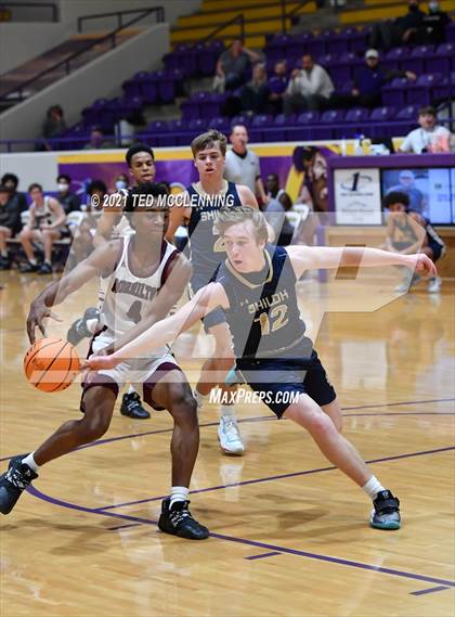 Thumbnail 3 in Morrilton vs Shiloh Christian (AAA 4A Regional First Round) photogallery.