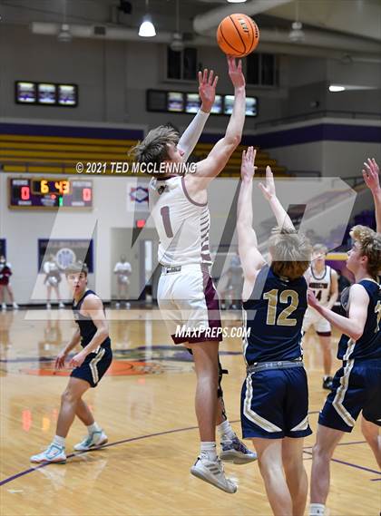 Thumbnail 2 in Morrilton vs Shiloh Christian (AAA 4A Regional First Round) photogallery.