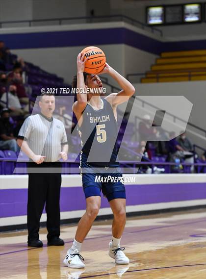 Thumbnail 3 in Morrilton vs Shiloh Christian (AAA 4A Regional First Round) photogallery.