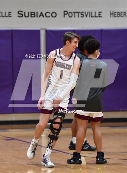 Thumbnail 3 in Morrilton vs Shiloh Christian (AAA 4A Regional First Round) photogallery.