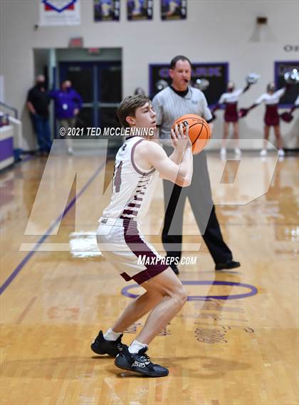 Thumbnail 3 in Morrilton vs Shiloh Christian (AAA 4A Regional First Round) photogallery.